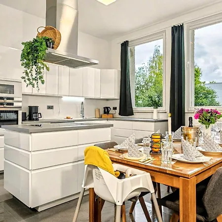 아파트 Scandi Loft Fuer Bis Zu 12, Whirlpool, Sauna, Gaming, Nordstadt