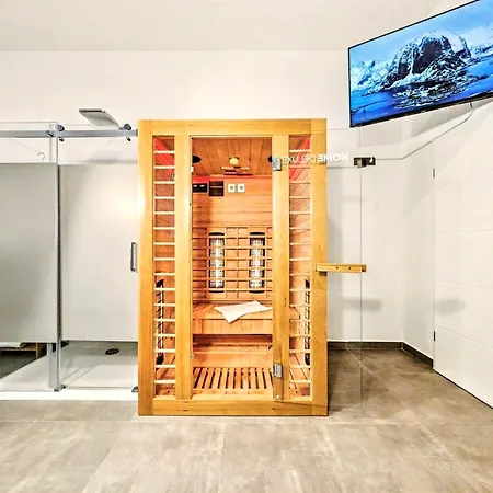 Scandi Loft Fuer Bis Zu 12, Whirlpool, Sauna, Gaming, Nordstadt 아파트