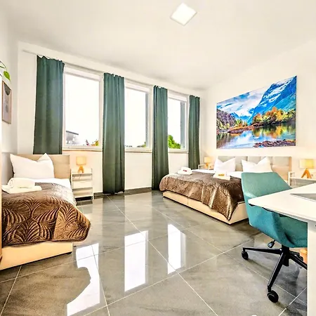 Scandi Loft Fuer Bis Zu 12, Whirlpool, Sauna, Gaming, Nordstadt *