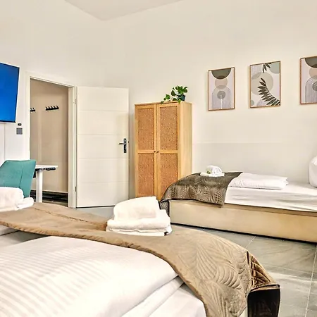 Scandi Loft Fuer Bis Zu 12, Whirlpool, Sauna, Gaming, Nordstadt 아파트 뉘른베르크