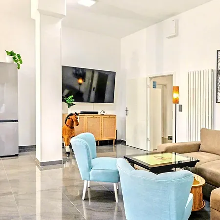 Scandi Loft Fuer Bis Zu 12, Whirlpool, Sauna, Gaming, Nordstadt 뉘른베르크