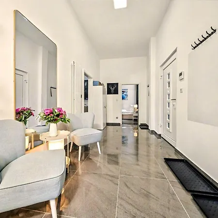 Scandi Loft Fuer Bis Zu 12, Whirlpool, Sauna, Gaming, Nordstadt *