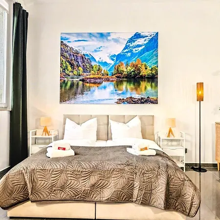 Scandi Loft Fuer Bis Zu 12, Whirlpool, Sauna, Gaming, Nordstadt *