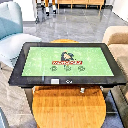 Scandi Loft Fuer Bis Zu 12, Whirlpool, Sauna, Gaming, Nordstadt 아파트