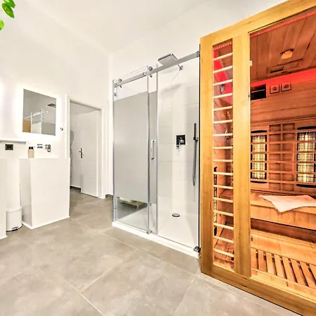 Scandi Loft Fuer Bis Zu 12, Whirlpool, Sauna, Gaming, Nordstadt *