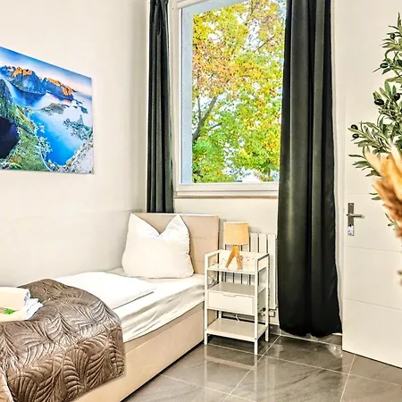 Scandi Loft Fuer Bis Zu 12, Whirlpool, Sauna, Gaming, Nordstadt * 뉘른베르크