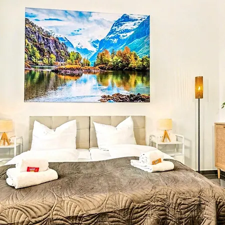 Scandi Loft Fuer Bis Zu 12, Whirlpool, Sauna, Gaming, Nordstadt