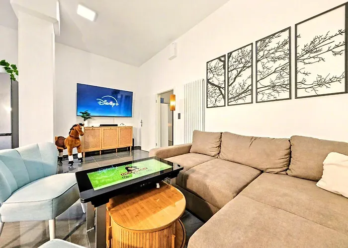 Scandi Loft Fuer Bis Zu 12, Whirlpool, Sauna, Gaming, Nordstadt Apartamento Nuremberga