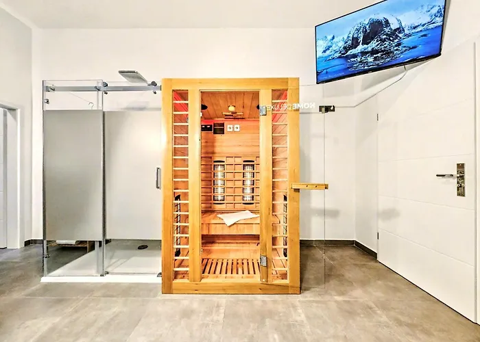Scandi Loft Für Bis Zu 12, Whirlpool, Sauna, Gaming, Nordstadt Apartment