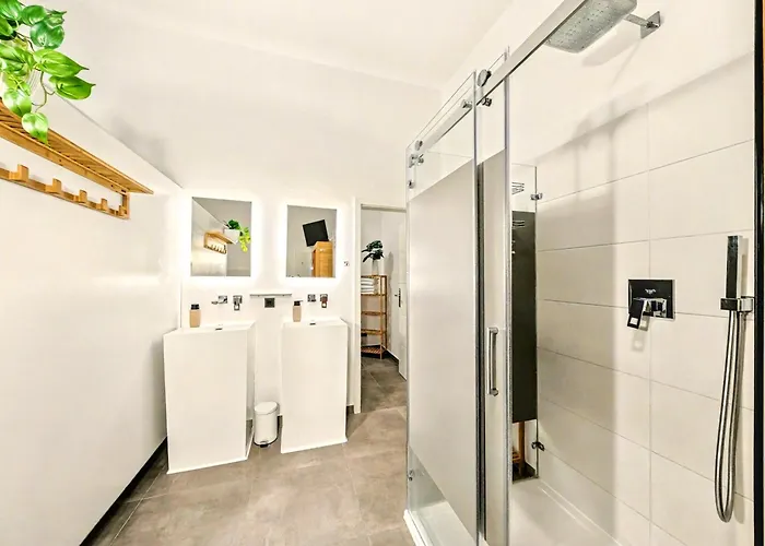 Scandi Loft Fuer Bis Zu 12, Whirlpool, Sauna, Gaming, Nordstadt Apartamento