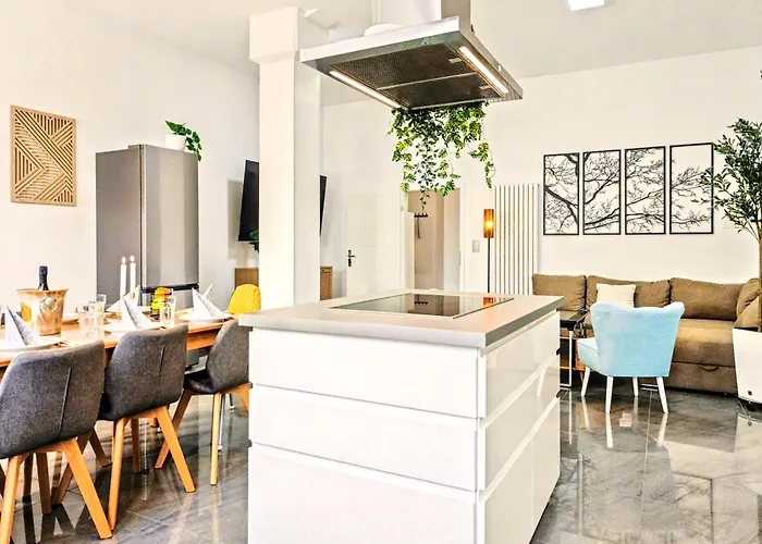 Apartamento Scandi Loft Fuer Bis Zu 12, Whirlpool, Sauna, Gaming, Nordstadt Nuremberga