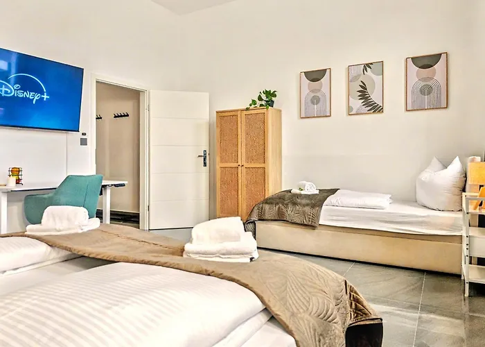 Scandi Loft Fuer Bis Zu 12, Whirlpool, Sauna, Gaming, Nordstadt Apartamento Nuremberga