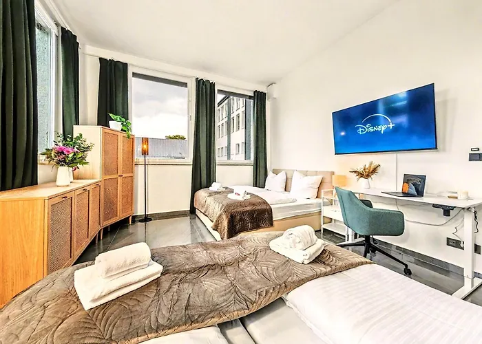 Scandi Loft Fuer Bis Zu 12, Whirlpool, Sauna, Gaming, Nordstadt * Nuremberga