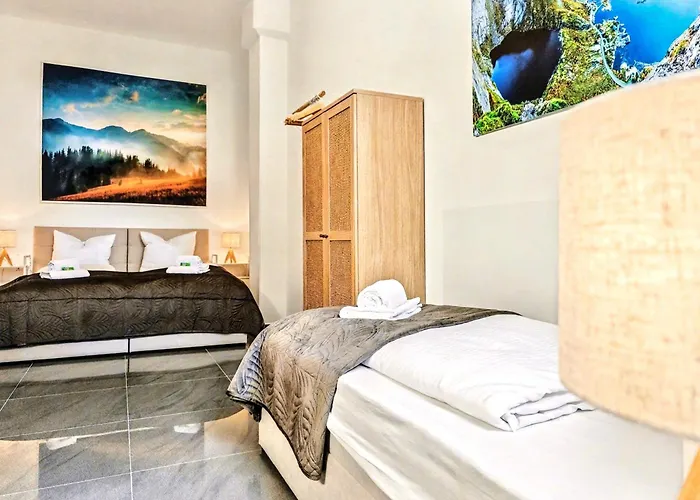 Scandi Loft Fuer Bis Zu 12, Whirlpool, Sauna, Gaming, Nordstadt Apartamento Nuremberga