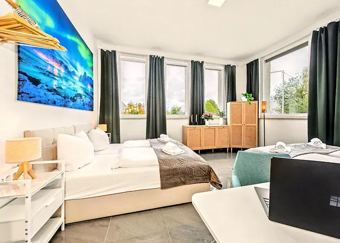 Scandi Loft Fuer Bis Zu 12, Whirlpool, Sauna, Gaming, Nordstadt * Nuremberga