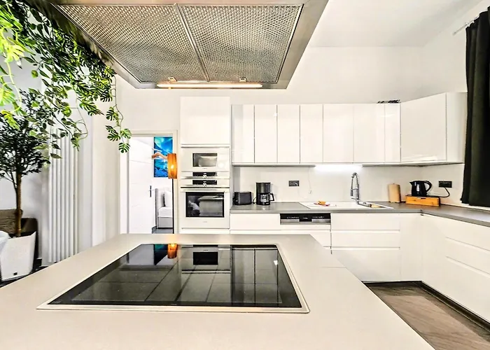 Scandi Loft Fuer Bis Zu 12, Whirlpool, Sauna, Gaming, Nordstadt Apartamento *