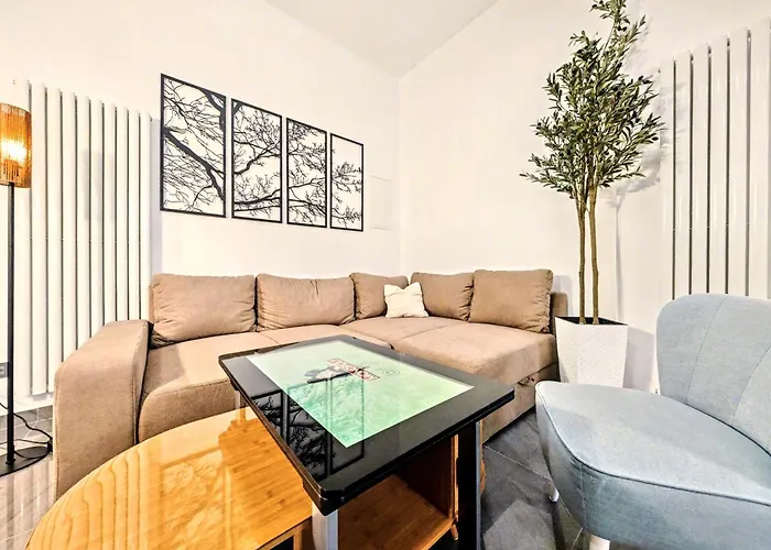 Scandi Loft Für Bis Zu 12, Whirlpool, Sauna, Gaming, Nordstadt Nürnberg