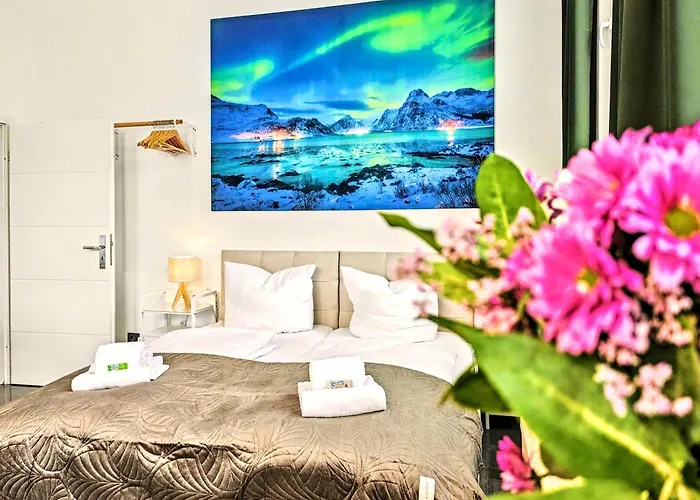 Scandi Loft Für Bis Zu 12, Whirlpool, Sauna, Gaming, Nordstadt Apartment *