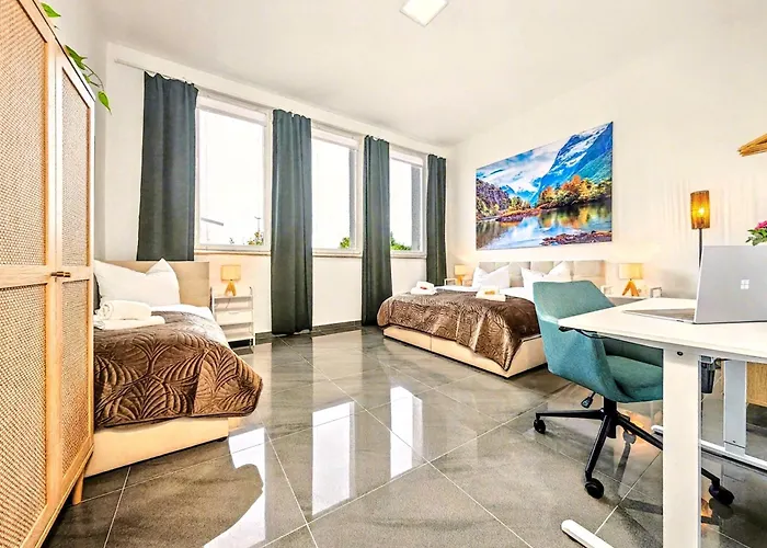 Scandi Loft Fuer Bis Zu 12, Whirlpool, Sauna, Gaming, Nordstadt Apartamento Nuremberga