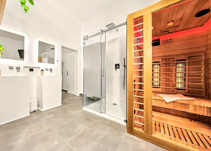 Scandi Loft Für Bis Zu 12, Whirlpool, Sauna, Gaming, Nordstadt *