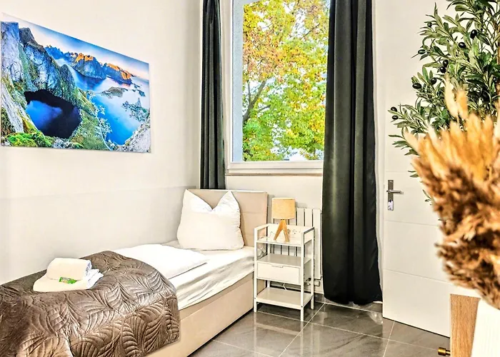 Scandi Loft Für Bis Zu 12, Whirlpool, Sauna, Gaming, Nordstadt * Nürnberg