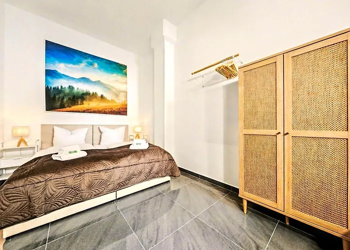 Scandi Loft Für Bis Zu 12, Whirlpool, Sauna, Gaming, Nordstadt *